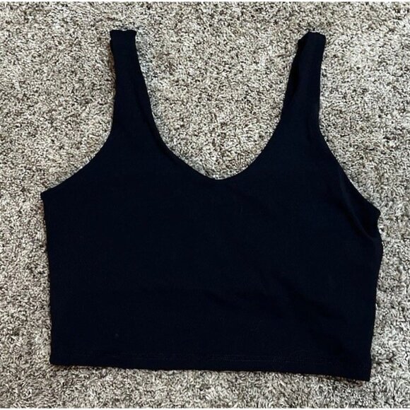 Hollister Social Tourist Crop Scoop Tank ~ Size Medium ~ Black - Picture 2 of 6